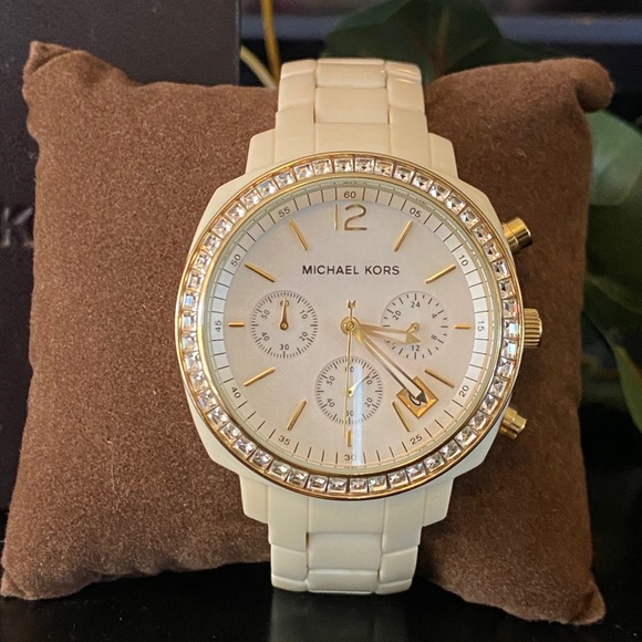 Michael Kors Watch - Picture 3 of 3